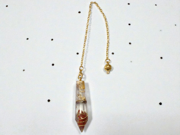 Pendule artisanal orgonite jaspe rouge